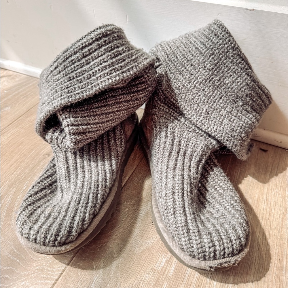 UGG gray  Knit Boots